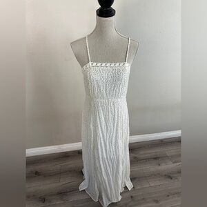 Chic White Spaghetti Strap Maxi Dress